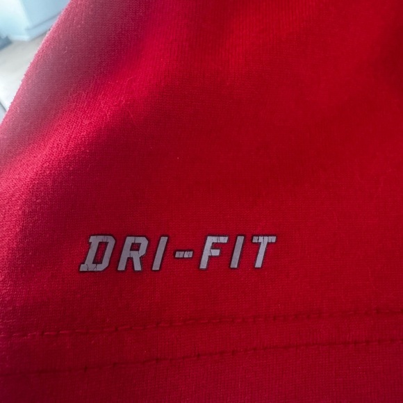 Nike Canada Hockey Red Maple Leaf Logo Dri-Fit Tee Medium - Picture 5 of 5